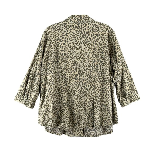 D & Co Womens 1X Green Animal Print Button-Down Blouse 3/4 Tab Sleeves L - Picture 4 of 10